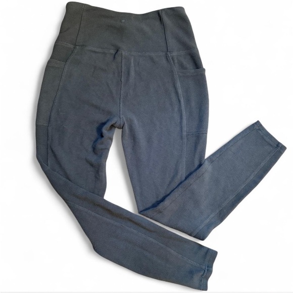 Gaiam Thermal Lightweight Leggings with pockets Small - Picture 3 of 4